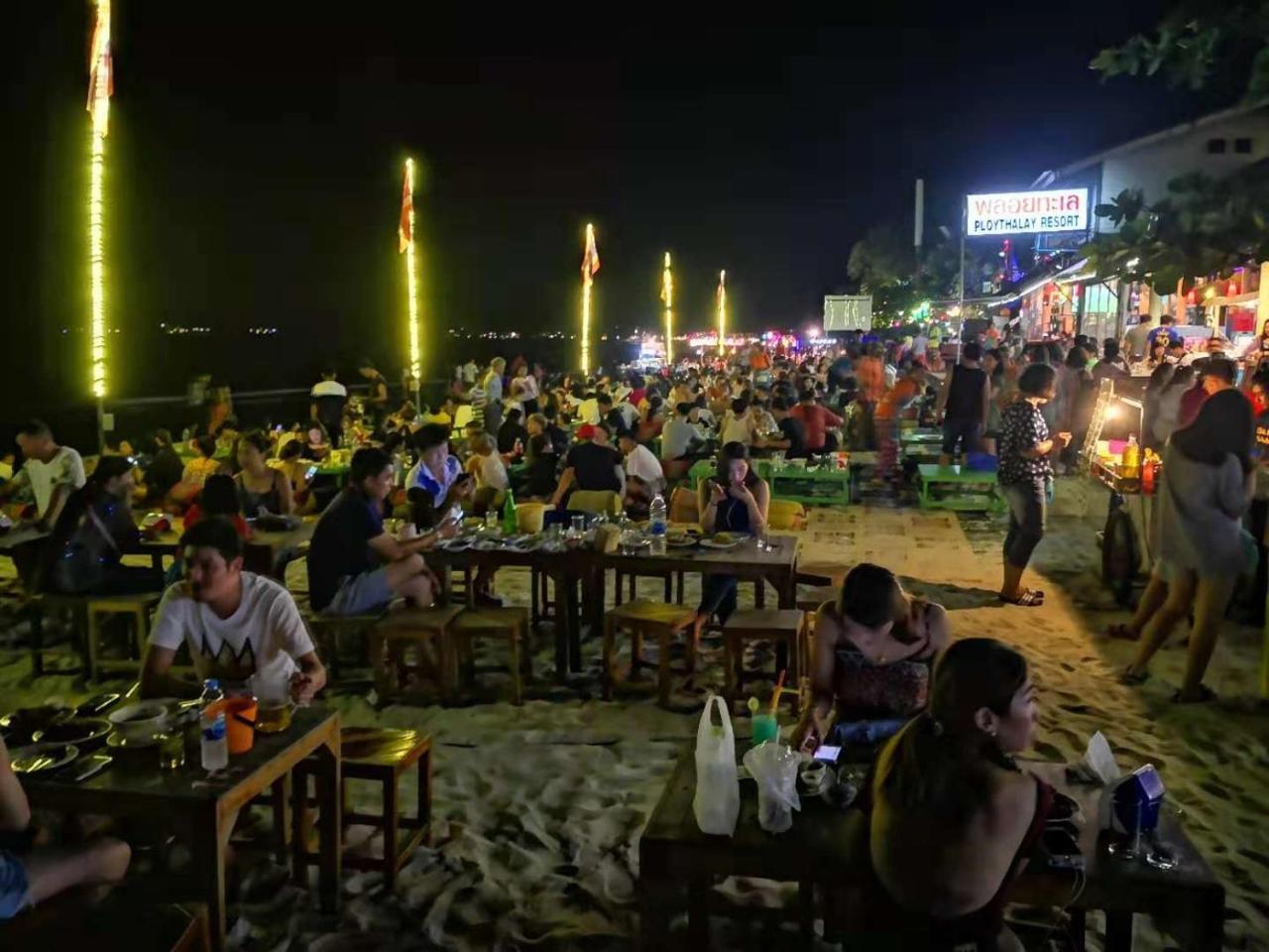 Venetian Poseidon Pool Hotel Jomtien Beach Eksteriør billede